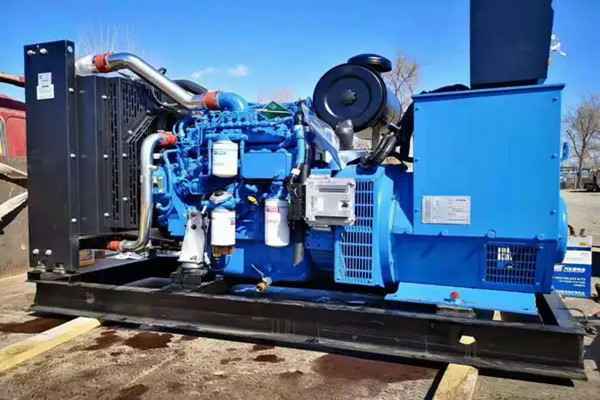 乐竞体育页面官方网站-乐竞online(中国)机电一批柴油发电机组发往客户手中